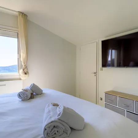 Belle Vue Vi4394 By Riviera Homes *